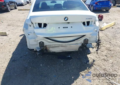 2021 BMW 330I z USA, uszkodzony, nr VIN 3MW5R1J06M8B95451